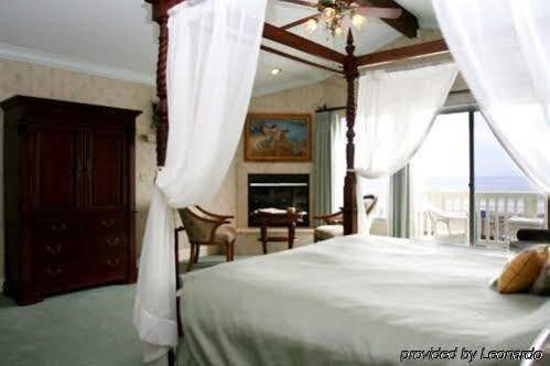 On The Beach Bed And Breakfast Каюкос Екстериор снимка
